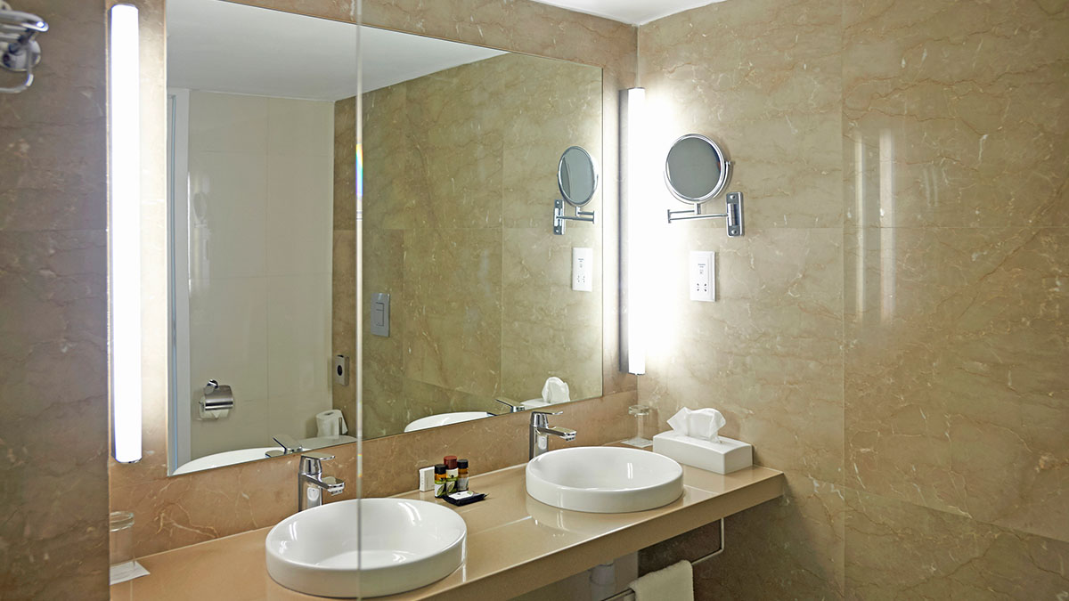 Double Superior Front Sea View